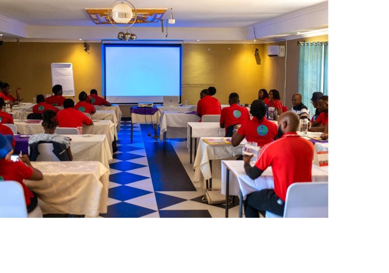 Msc Hotel Otjiwarongo Monitronics 外观 照片
